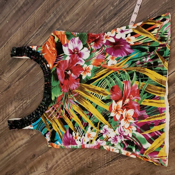 Embellished tank - Picture 4 of 7